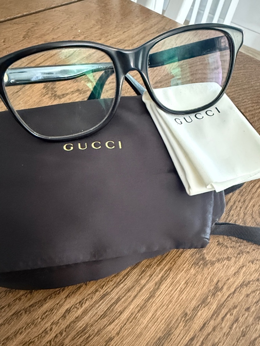 Gucci Black Plastic Frame with Clamshell Case